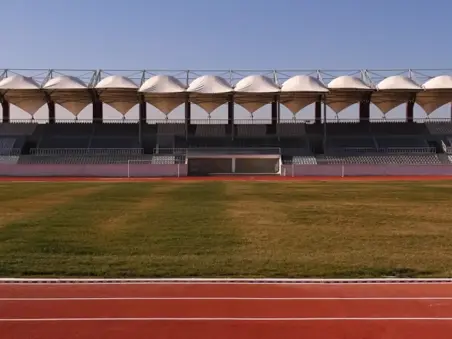 AKÜ ANTRENMAN SALONU KAPALI VE AÇIK SPOR TESİSLERİ