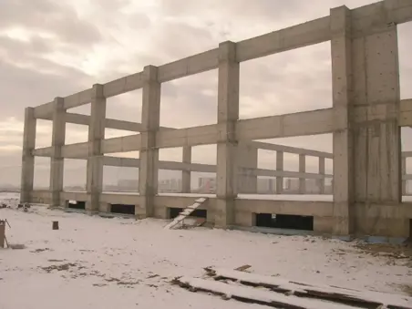 AKÜ ANTRENMAN SALONU KAPALI VE AÇIK SPOR TESİSLERİ