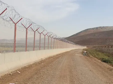 HÜSEYİN KOROÇ VE OĞULPINAR HDKRK SORUMLULUK SAHASINDA YOL