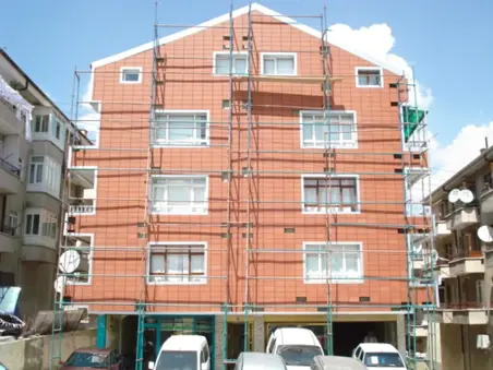 ESENBOĞA HAVA ALANI YOLUNDAKİ BİNALAR