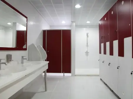 AKÜ ANTRENMAN SALONU KAPALI VE AÇIK SPOR TESİSLERİ