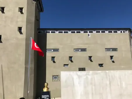 HAKKARİ İLİ ŞEMDİNLİ İLÇESİNDEKİ TEKELİ BABUŞ TEPE 150 KİŞİLİK BÖLÜK MERKEZİ