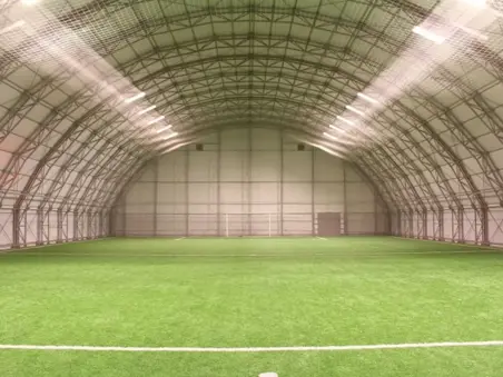 AKÜ ANTRENMAN SALONU KAPALI VE AÇIK SPOR TESİSLERİ