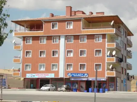 ESENBOĞA HAVA ALANI YOLUNDAKİ BİNALAR