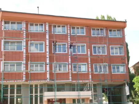 ESENBOĞA HAVA ALANI YOLUNDAKİ BİNALAR